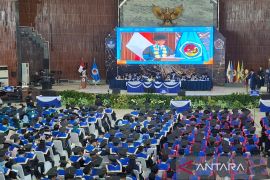 Poliban komitmen bantu karir 1.036 sarjana yang baru lulus