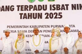 Sebanyak 56 pasangan di Purwakarta ikuti sidang isbat nikah terpadu 2025