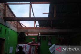 Angin puting beliung rusak 16 rumah di Tapanuli Utara