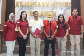 Kejari Belawan tahan tersangka keempat kasus korupsi dana BOS SMA Negeri 19 Medan