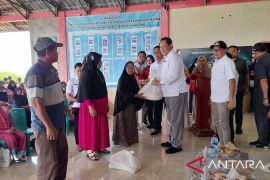 Pemprov prioritaskan penyaluran bahan pokok ke warga miskin