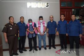 Kejati Sumut tahan dua tersangka korupsi pengadaan kapal PT Pelindo