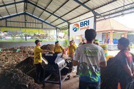 BRI Peduli beri pelatihan diversifikasi dan penguatan mutu produk pupuk kompos di Bali