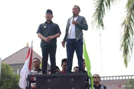 Bupati Bekasi tegaskan komitmen kawal tuntutan buruh