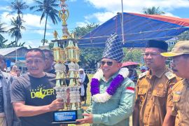 Kotabaru lestarikan lomba perahu katir di Pulau Kerayaan