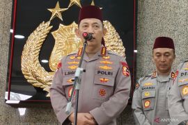 Kapolri Jenderal Polisi Listyo Sigit Prabowo pastikan kepolisian usut kasus keracunan MBG