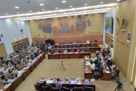 Panja RUU BUMN ubah 84 pasal, atur larangan rangkap jabatan