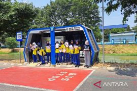 Perusahaan ban edukasi program keselamatan jalan raya di sekolah