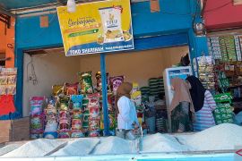 Harga beras di pasar tradisional Makassar stabil