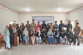 PLN ULP Raha sosialisasi keselamatan ketenagalistrikan di Desa Liangkabori