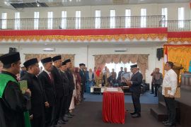 Bupati Pasbar lantik 10 pejabat, Yulianto: Lahirkan inovasi, tingkatkan kerja sama dan berakhlak