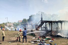 Gara-gara Korek Api Asrama Ponpes Cahaya Bangsa Lotim Terbakar