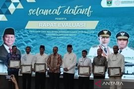 Bupati Agam terima penghargaan dari pemerintah pusat