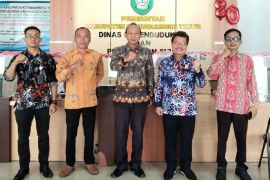 Disdukcapil Kotim dan Gunung Mas berbagi pengalaman tingkatkan pelayanan