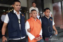 OJK Ringkus Adrian Gunadi dari Qatar, tersangka dana ilegal Rp2,7 triliun