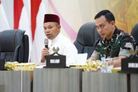 Gubernur Riau terbitkan SE larangan pejabat menerima dan meminta pungutan