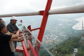 Gubernur Bali cek pembangunan menara Turyapada