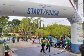 Sebanyak 700 pelari dari berbagai daerah ikuti UNANDRun 2025