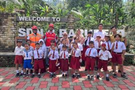 PLN dukung digitalisasi sekolah lewat listrik EBT SuperSUN