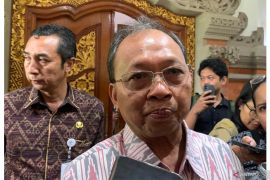 Gubernur Bali minta GWK buka tembok akses warga Ungasan