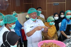 Bupati Tulungagung pantau layanan pemenuhan gizi di SPPG