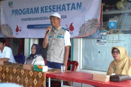 Peduli kesehatan lansia, PLN Kalselteng gelar medical check up gratis