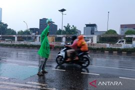 Hujan di Jakarta mengandung mikroplastik, BRIN ingatkan polusi langit