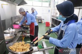 Cegah keracunan, Prabowo perintahkan dapur MBG punya "test kit"