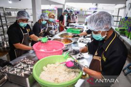 Di DPR, Kepala BGN: 10.012 SPPG telah terbentuk per 1 Oktober 2025