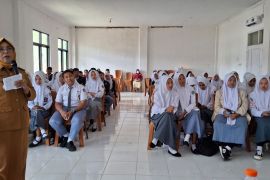 Sultra bina remaja Kolaka Utara melalui program  Genre