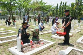 Panglima TNI mengutus Danrem 161/WS ziarah ke TMP Seroja, Dili