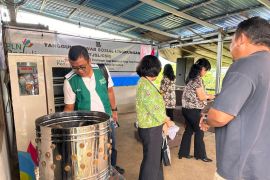 TJSL PLN hadirkan fasilitas peternakan ayam berbasis listrik di Tomohon