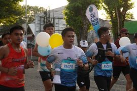 1.300 peserta meriahkan 'Go &amp; Glow PLN Mobile Charity Color Run' di Manado