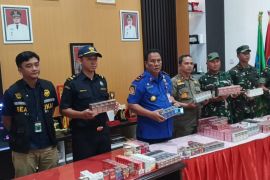 Satpol PP Kabupaten Kediri sita ratusan bungkus rokok ilegal