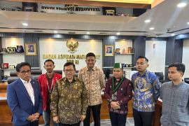 Pimpinan DPRD Jambi serahkan aspirasi masyarakat ke BAM