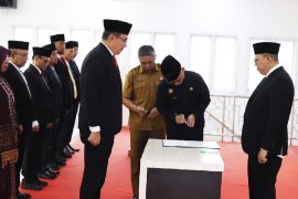 Walikota Padang Panjang lantik 14 pejabat tinggi pratama