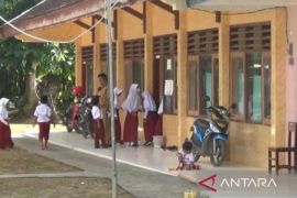 Pemkab Sumenep alokasikan Rp7,7 miliar untuk perbaiki sekolah rusak