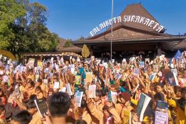 Bulan Literasi: 1.200 siswa di Solo ikuti kegiatan Membaca Massal