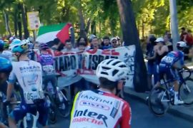 Demo dukung Palestina, balap sepeda Vuelta a Espana dihentikan