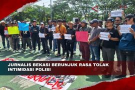 Jurnalis Bekasi berunjuk rasa tolak tindakan intimidasi polisi