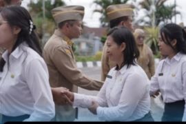 Pemkab Karo serahkan SK PPPK 2024, Bupati Antonius ingatkan ASN jaga integritas