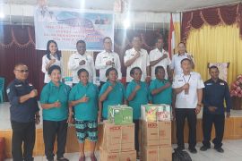 Kota Sorong berdayakan 55 pelaku usaha melalui bantuan fasilitas