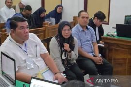 Bendahara UPTD Gunung Tua akui terima aliran dana dari PT Dalihan Natolu Grup