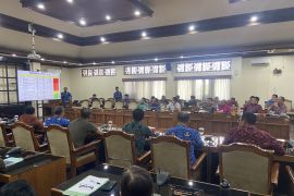 DKLH Bali izinkan hasil pengerukan sungai dibuang ke TPA Suwung