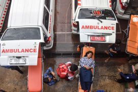 Evakuasi siswa diduga korban keracunan makanan program MBG