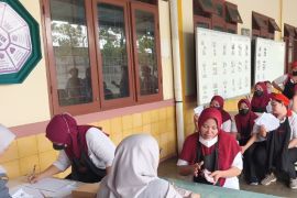 Pemkot Madiun salurkan BLT hasil cukai 2025 untuk 144 buruh