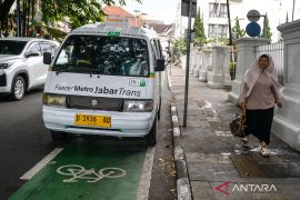 Malam tahun baru, angkot di Bandung diliburkan