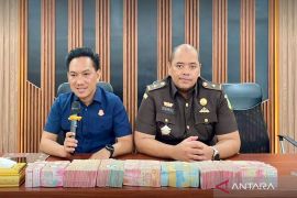 Kejari Tabalong terima ganti titipan Rp600 juta dari mantan bupati