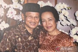 B.J Habibie baru mulai istirahat ketika dengar hentakan kaki Ainun