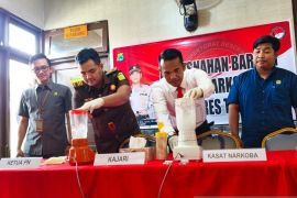 Polres Tapin musnahkan 91 gram sabu, ungkap jaringan lintas daerah